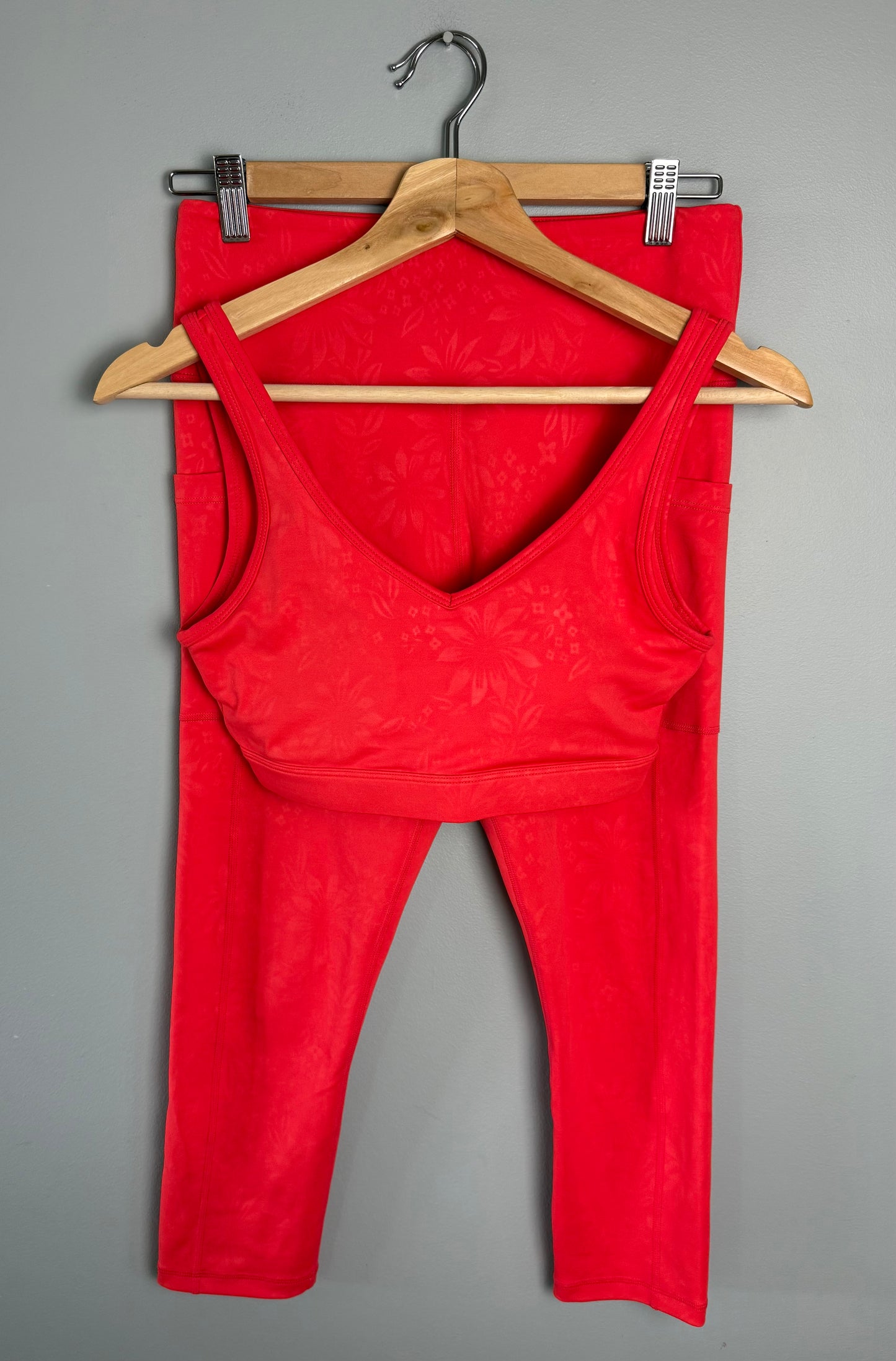 Zyia Women’s Small Athletic Set