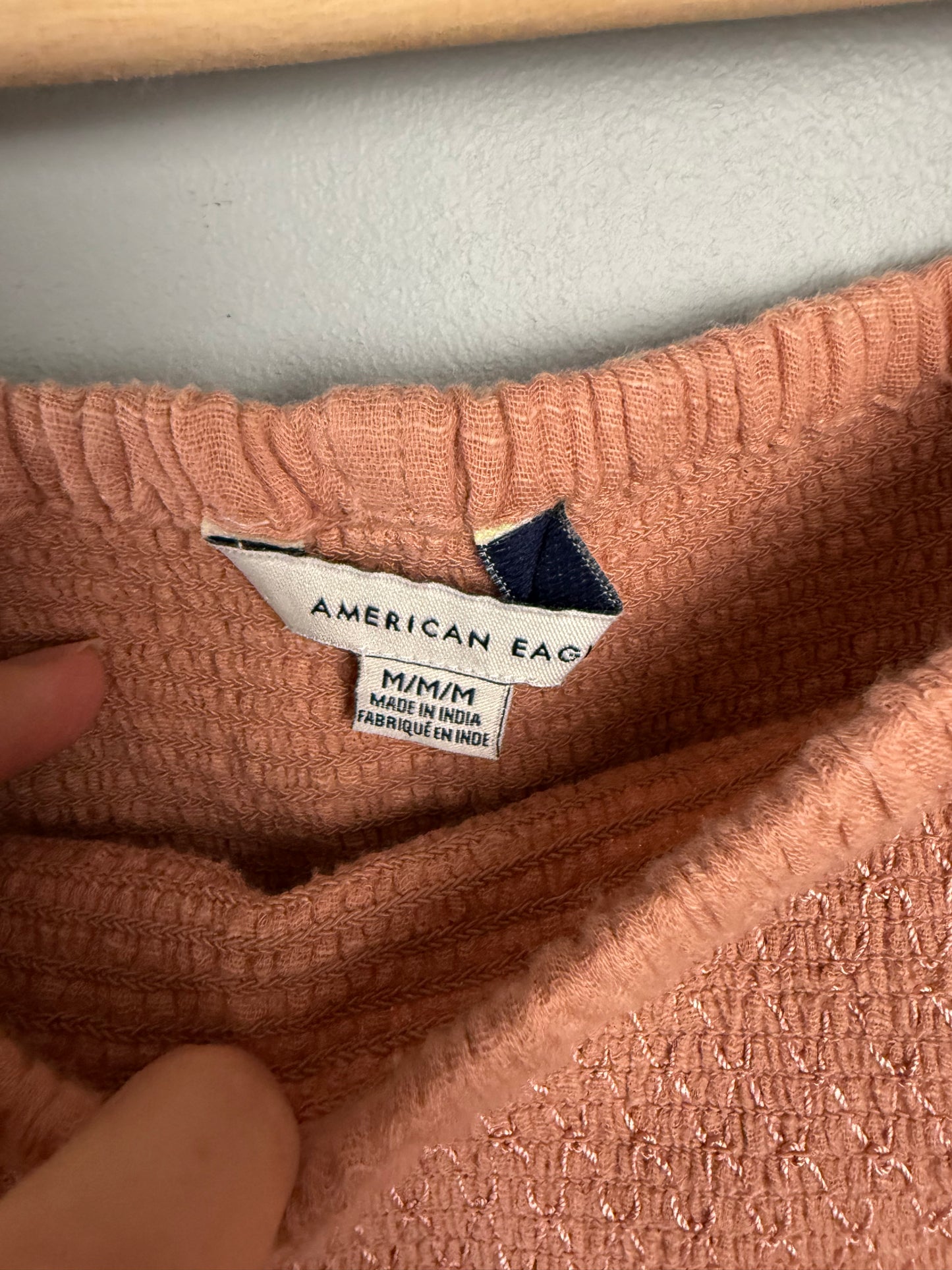 American Eagle Women’s Medium Cropped Top