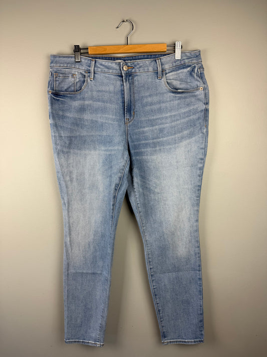 Old Navy Women’s 16 Pop Icon Skinny Jean