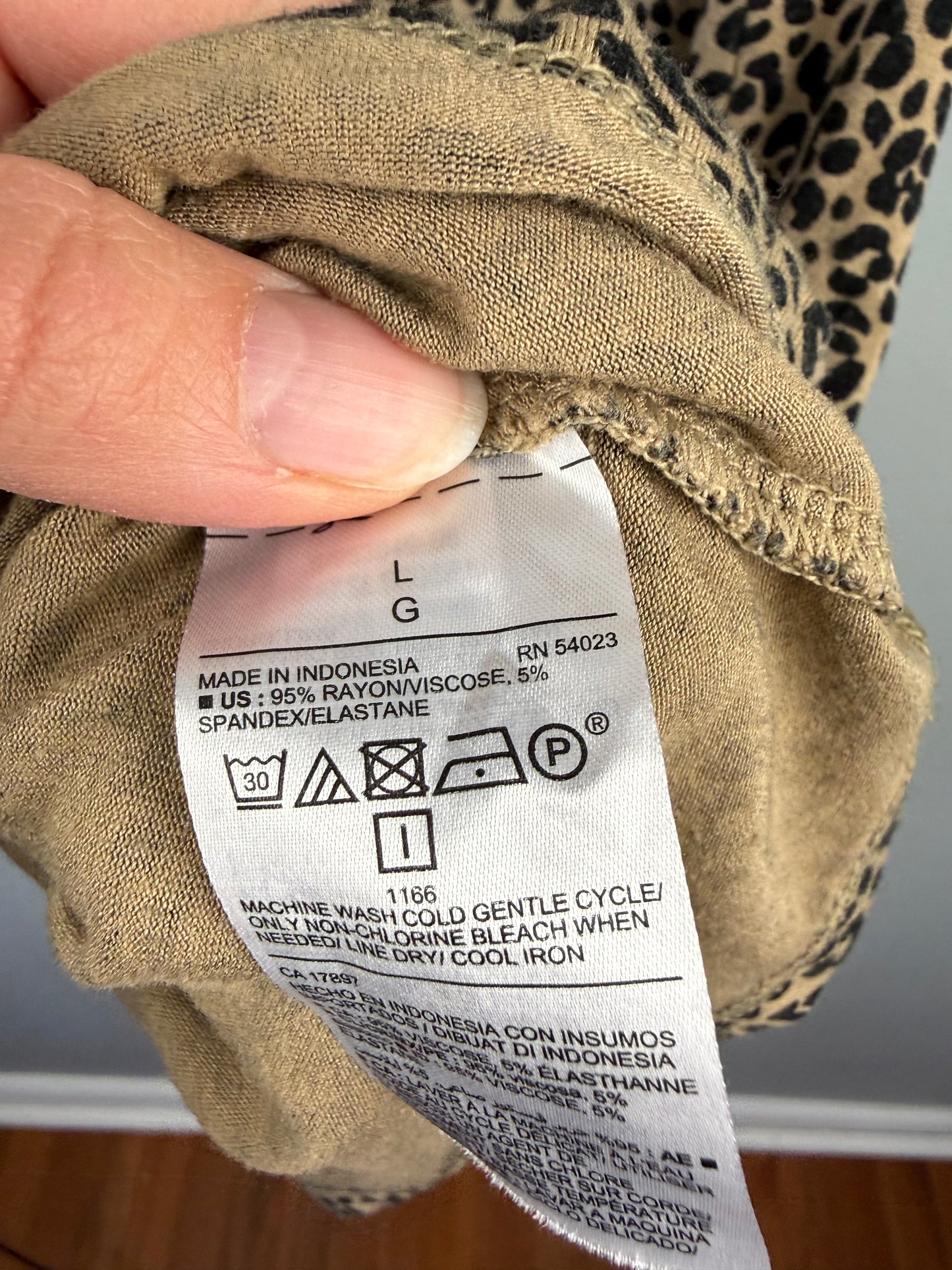 Old Navy Maternity Large Animal print Tank