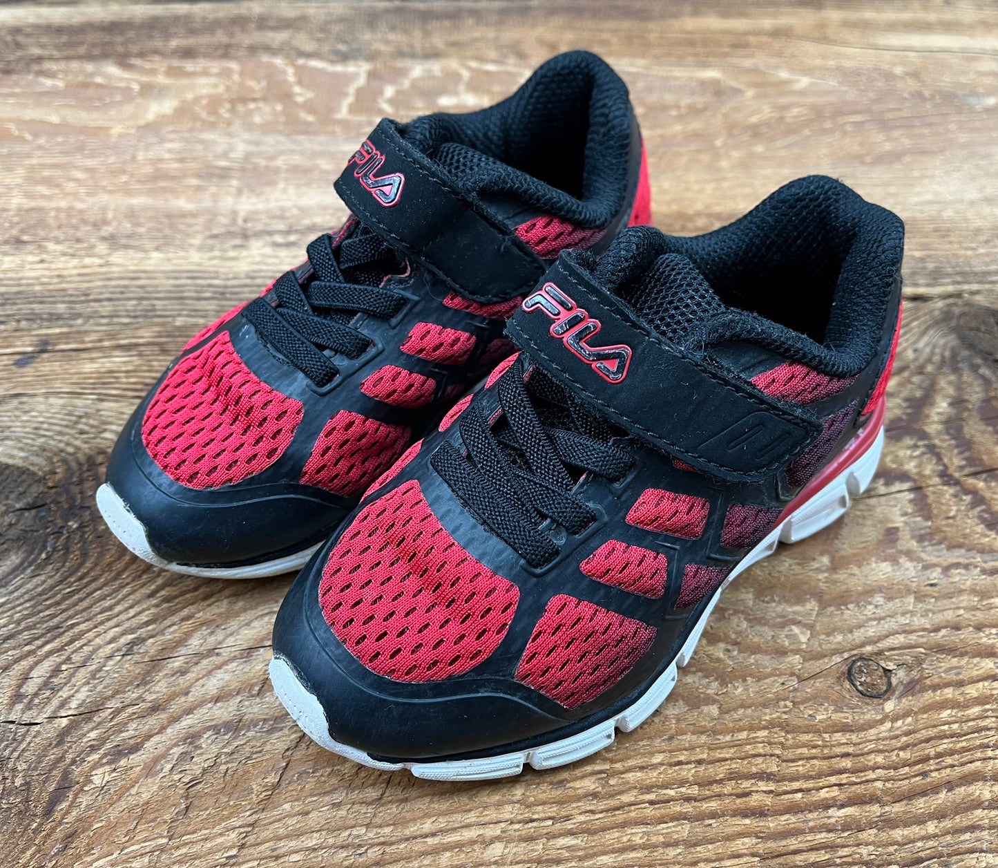 Fila 8C Running Shoe