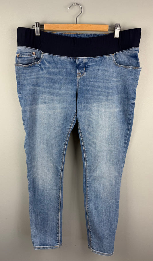 Old Navy Maternity 14 Rockstar Super Skinny Jean