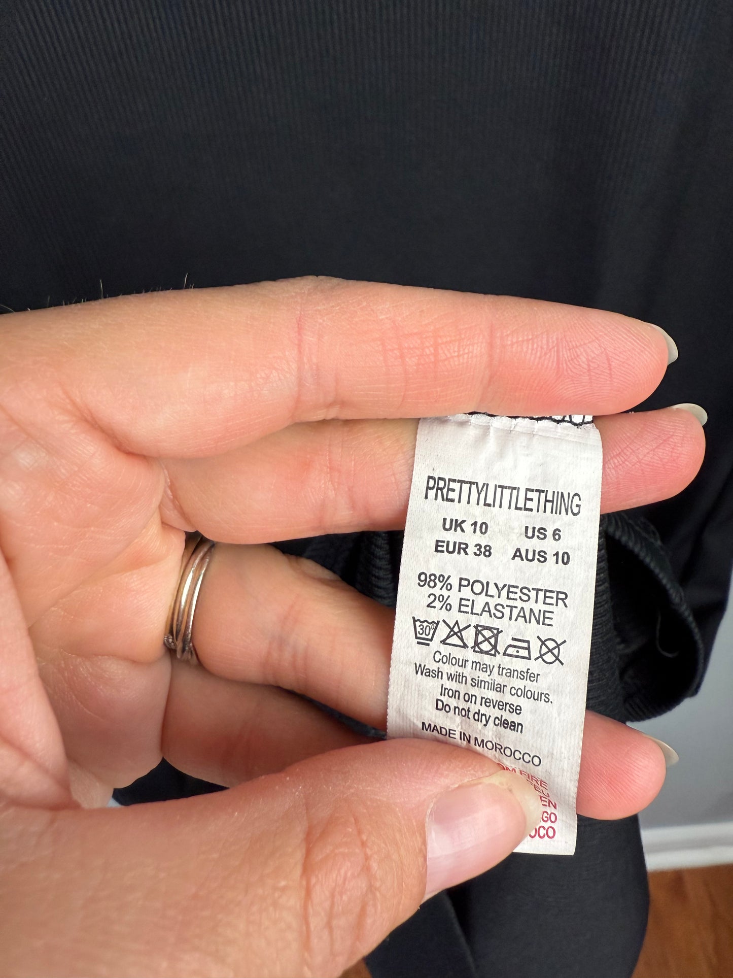 Pretty Little Thing Women’s 6 Ribbed Bodycon Dress