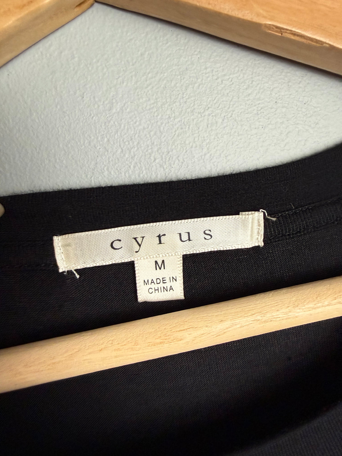 Cyrus Women's Medium Long Sleeve Shirt