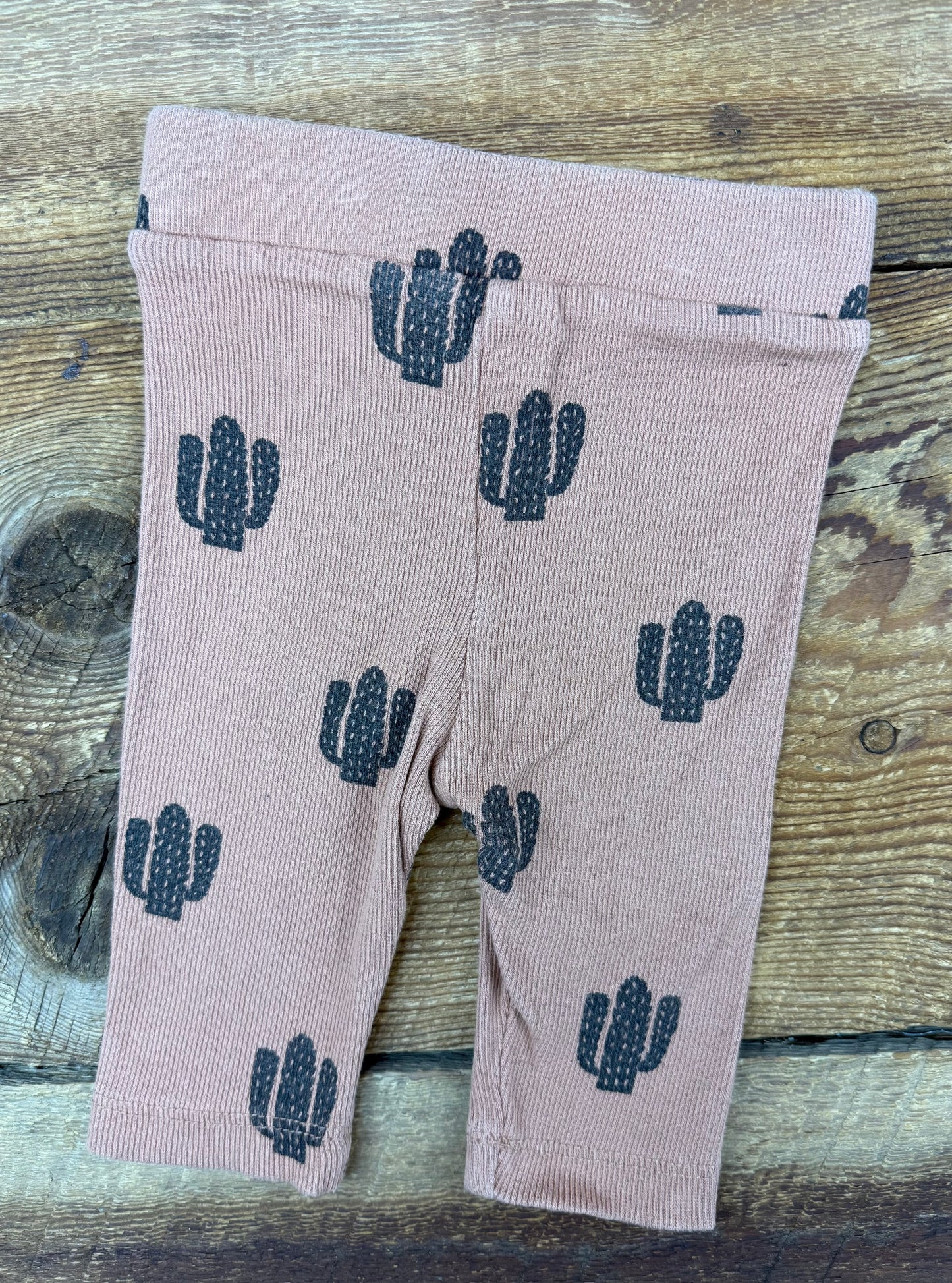 Kate Quinn 0-3M Ribbed Cactus Legging