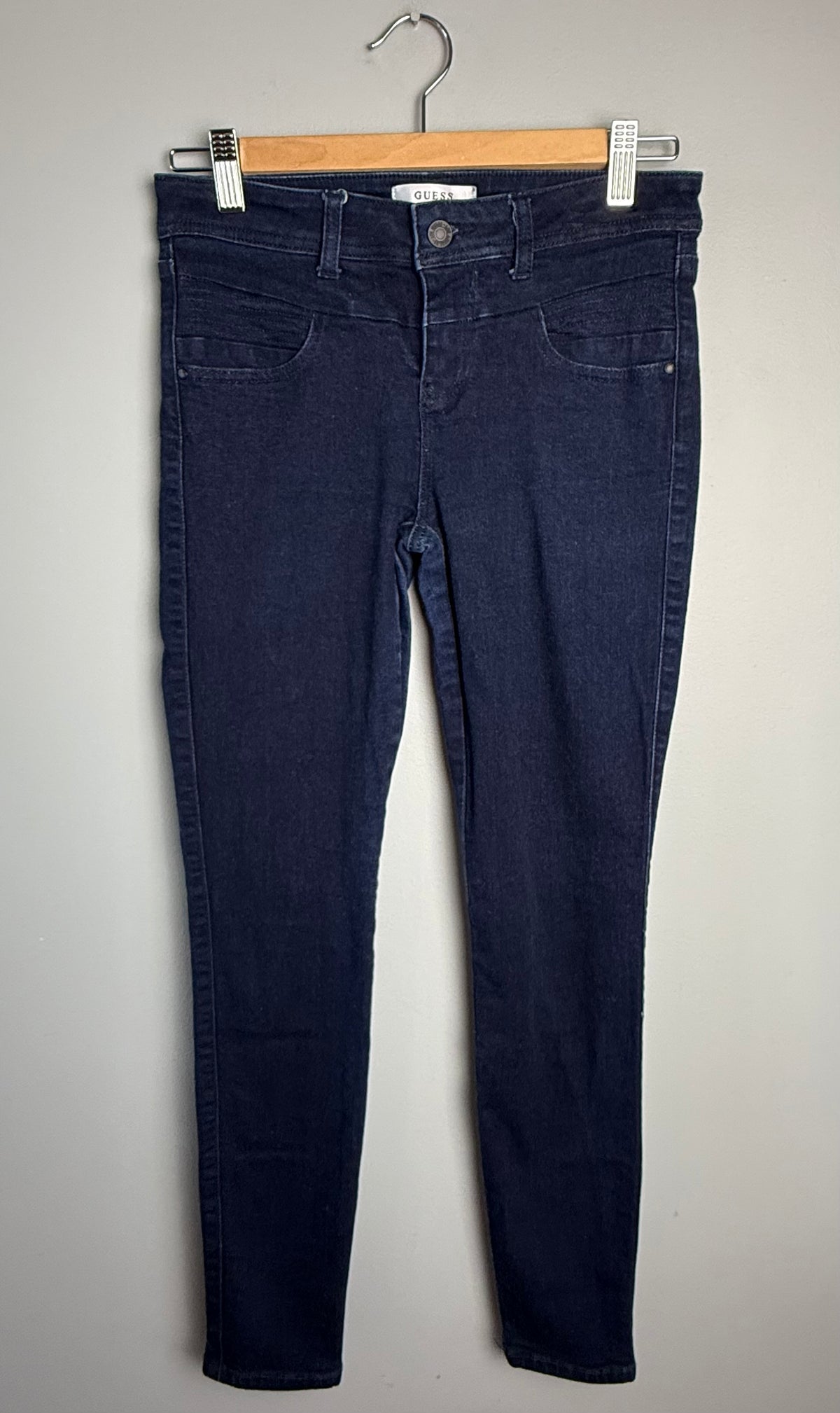 Guess Women’s 27 Low Rise Skinny Jean