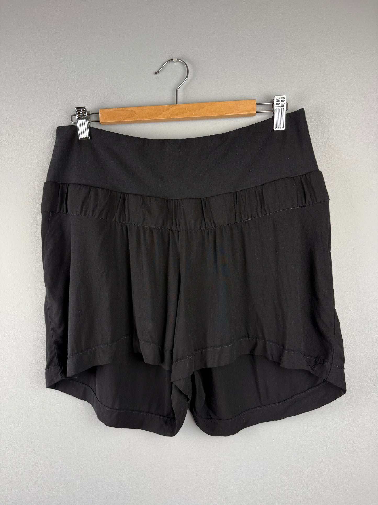 H&M Maternity Short