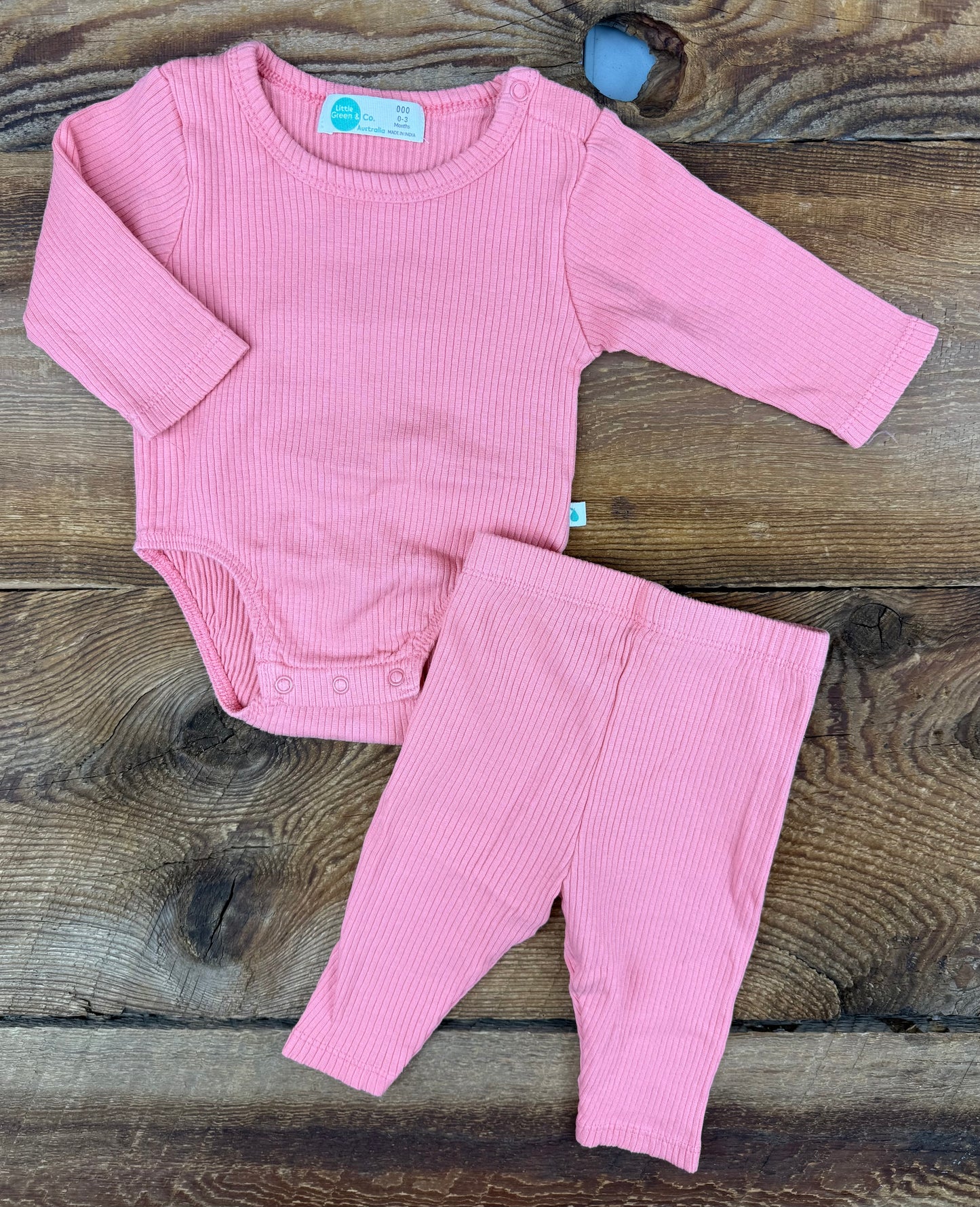 Little Green & Co 0-3M Ribbed Outfit