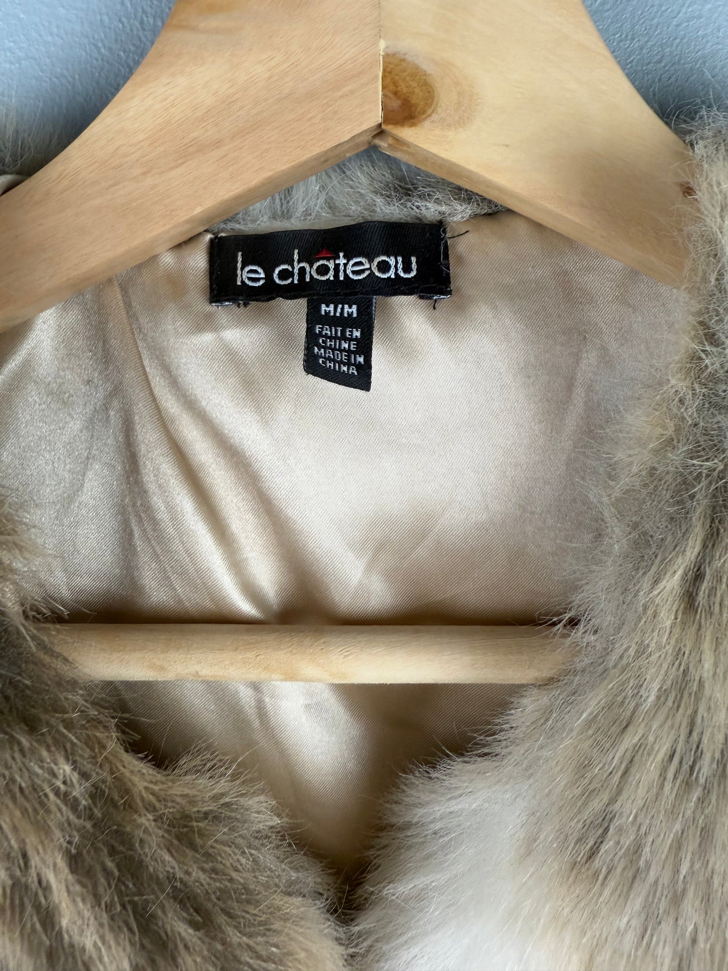 Le Chateau Women’s Medium Faux Fur Vest