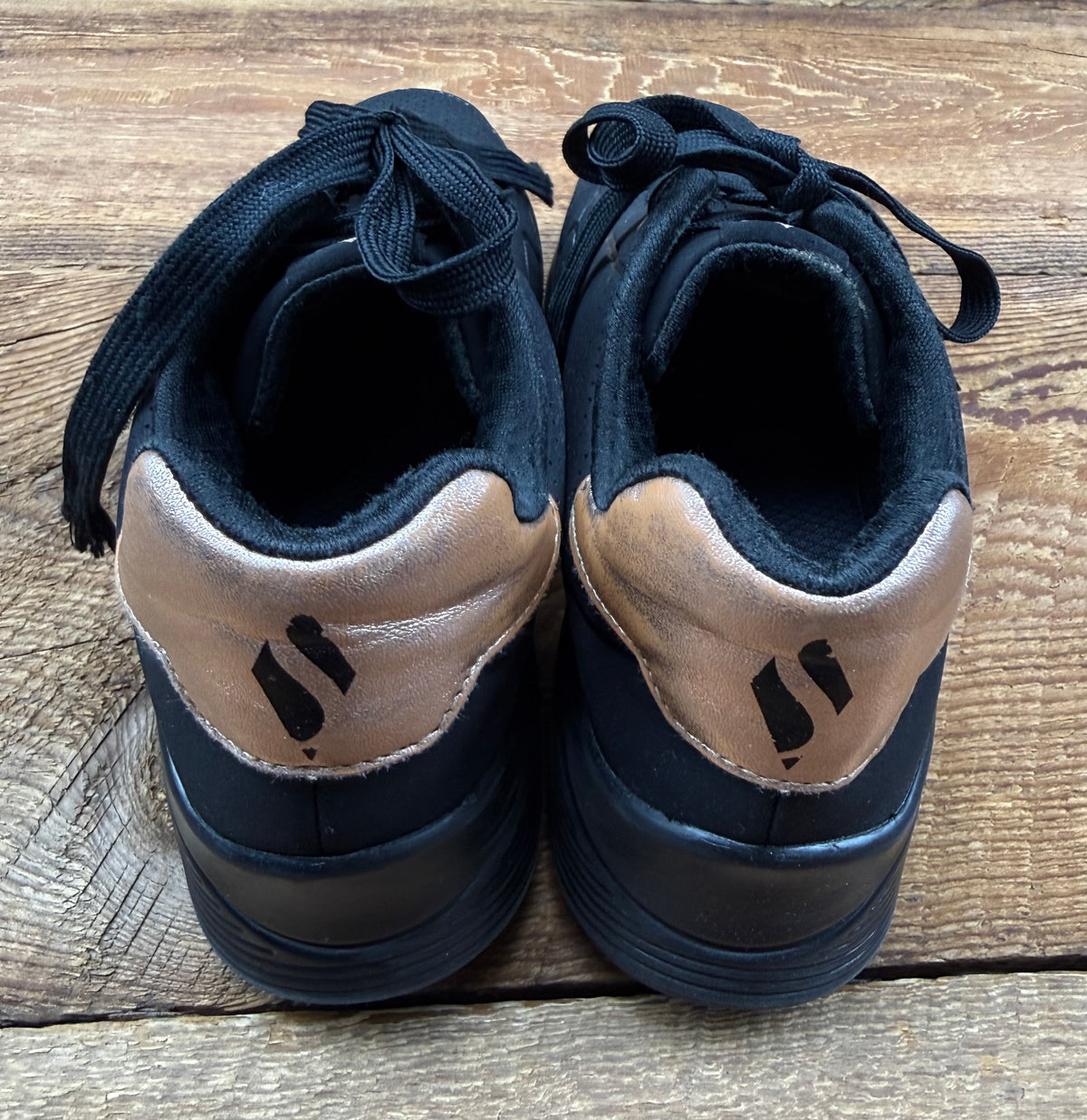 Sketchers 3Y Memory Foam Shoe