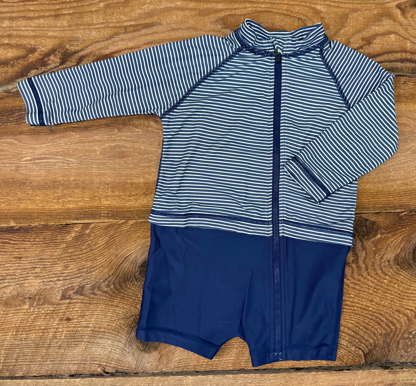 MEC 6M Striped Rashguard