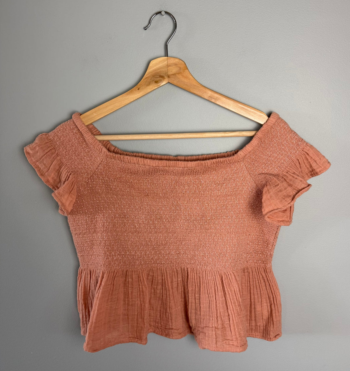 American Eagle Women’s Medium Cropped Top