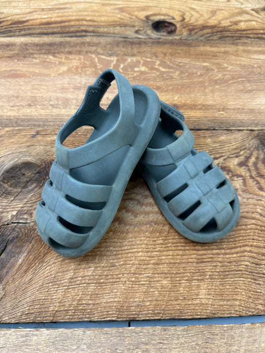 Zara 25 (9C) Velcro Sandal