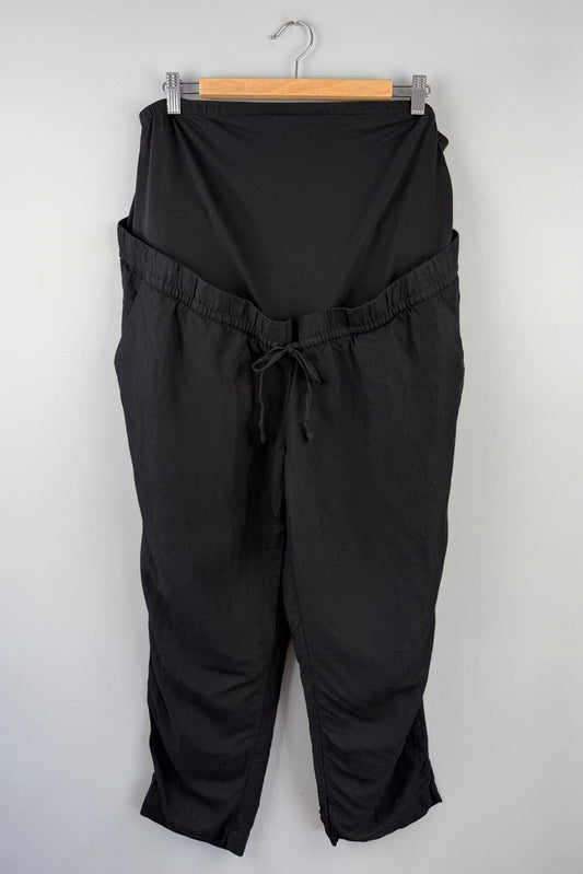 H&M Maternity XL Cropped Pant