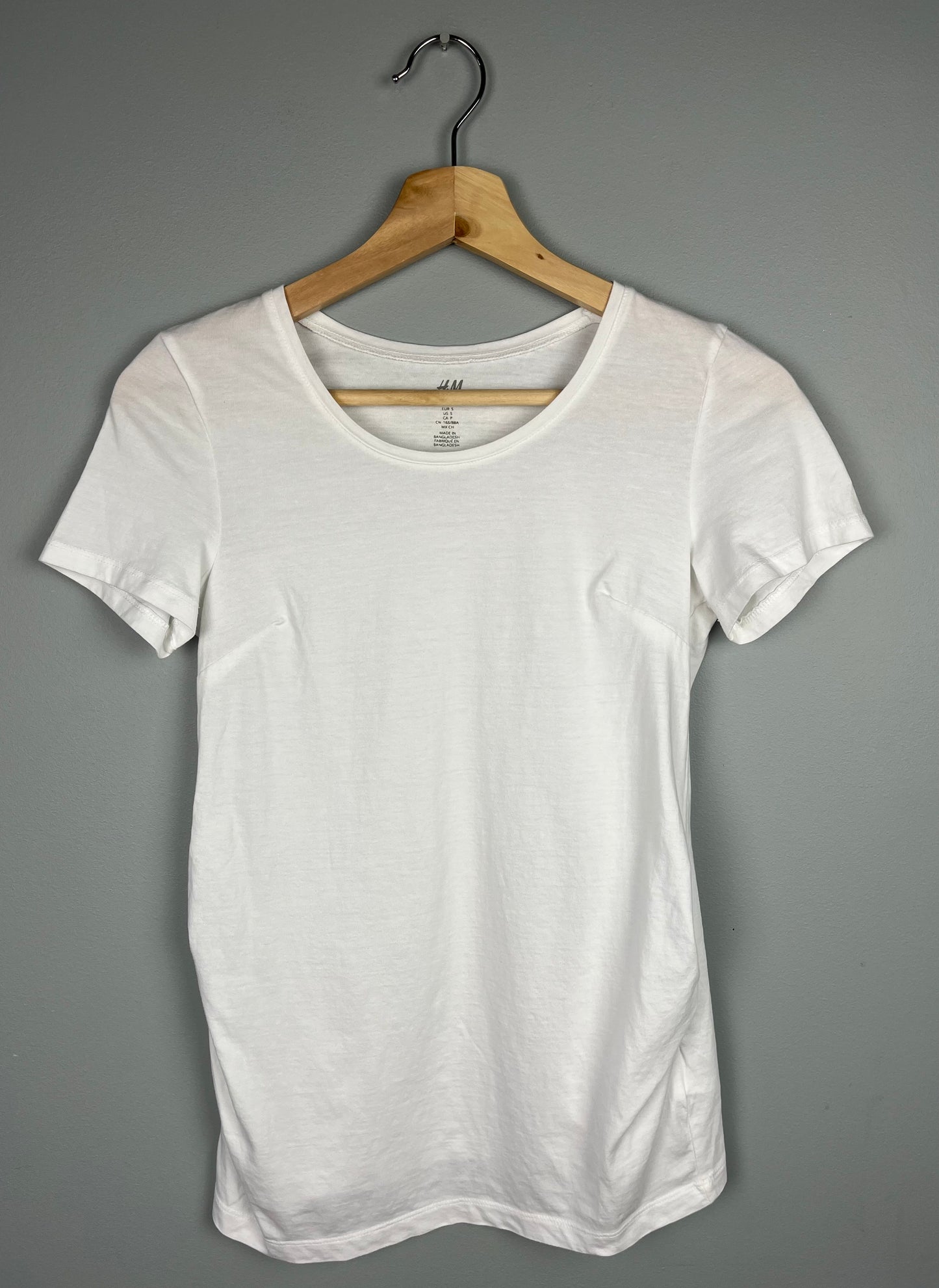 H&M Maternity Small Fitted Tee