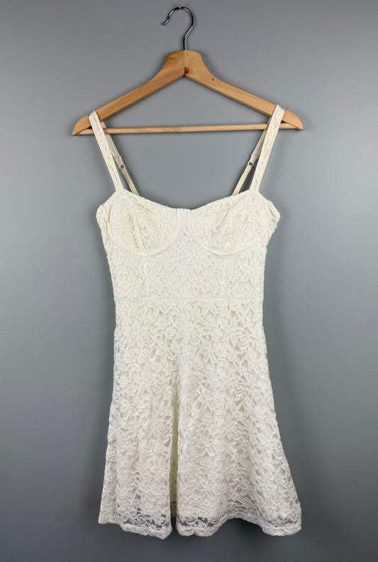 Garage Women’s Medium Lace Dress