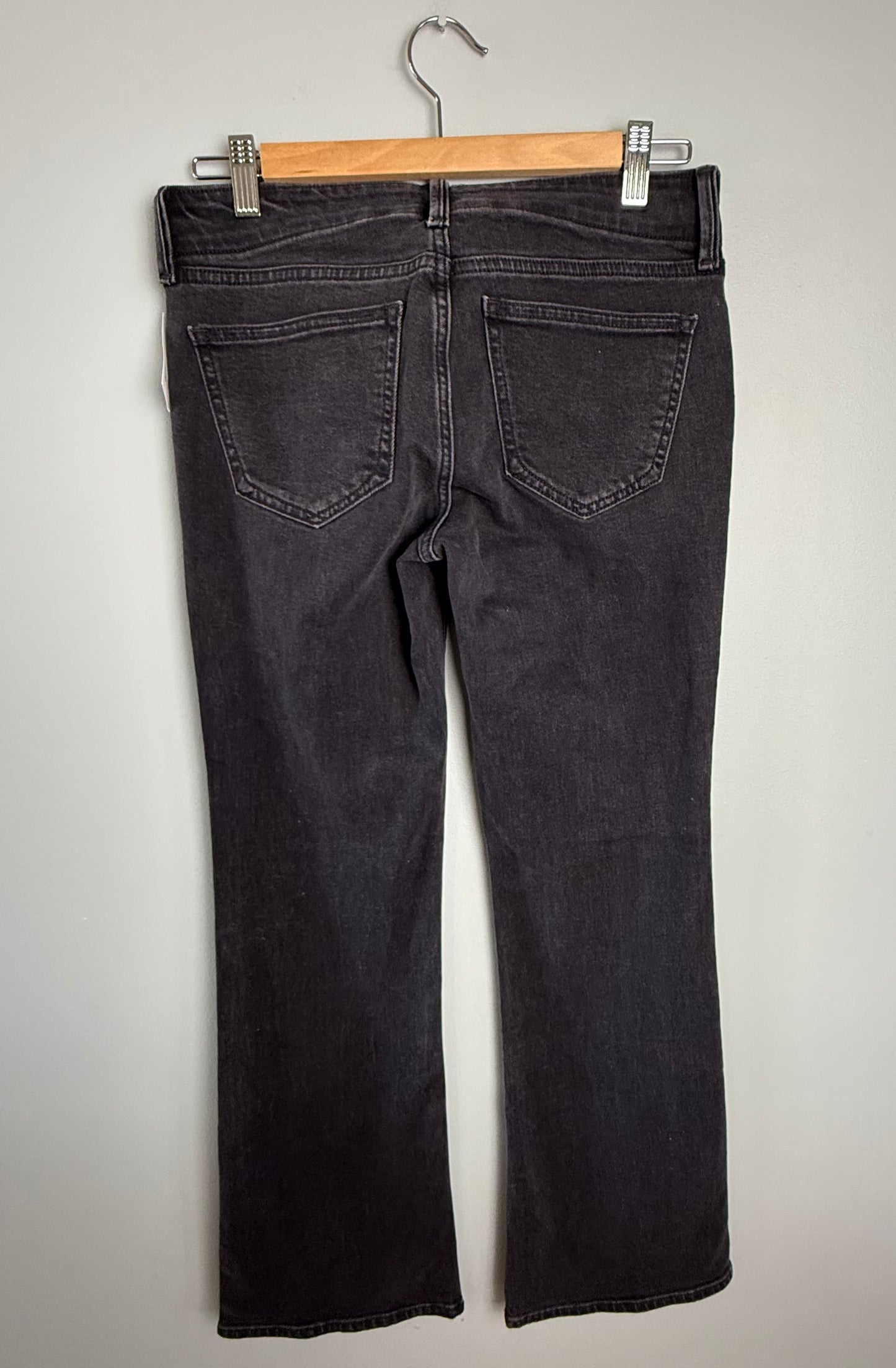 Gap Women’s 26/2 Petite Long & Low Rise Jean
