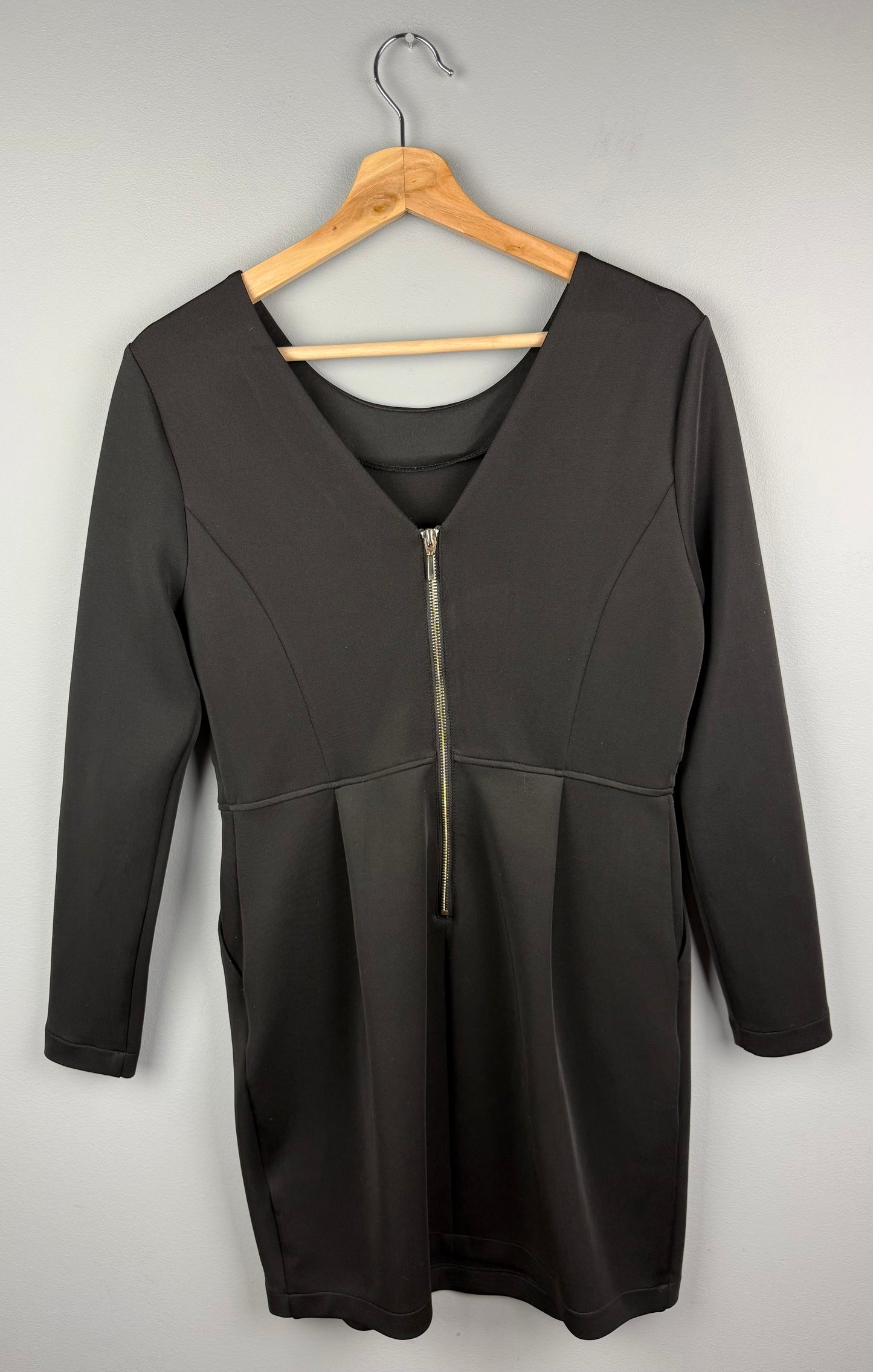 Dynamite Women’s Large Pocket Dress