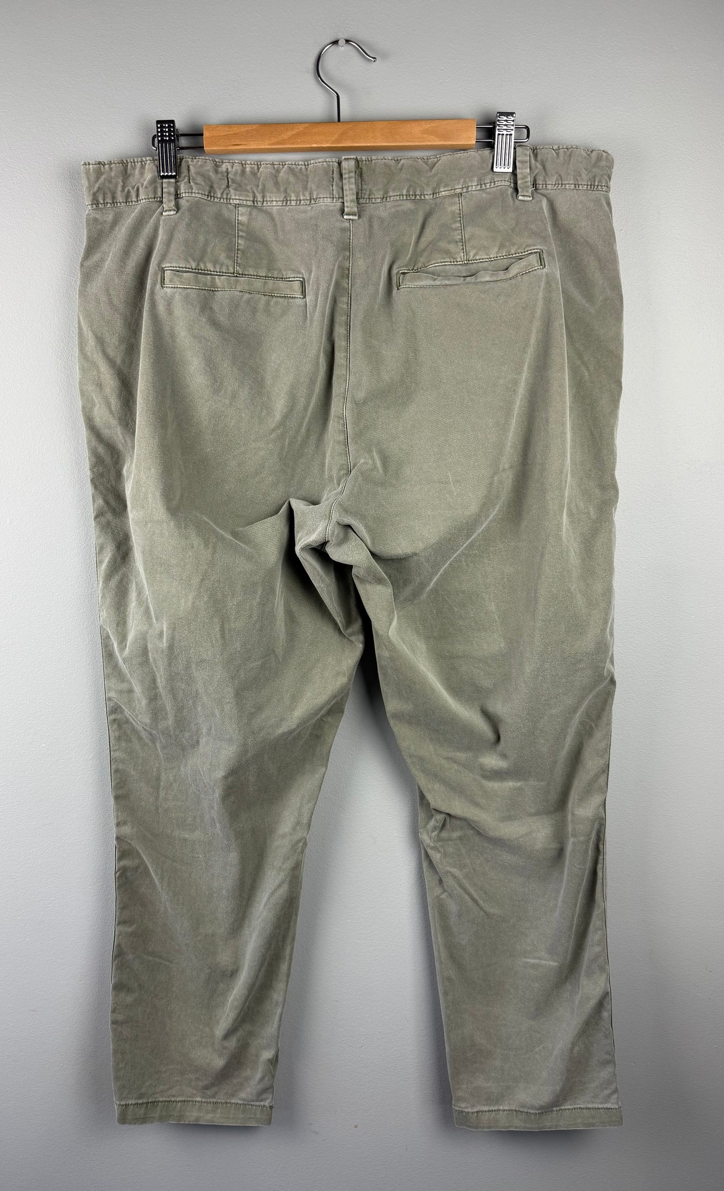 Gap Women’s 16 Girlfriend Chino Pant