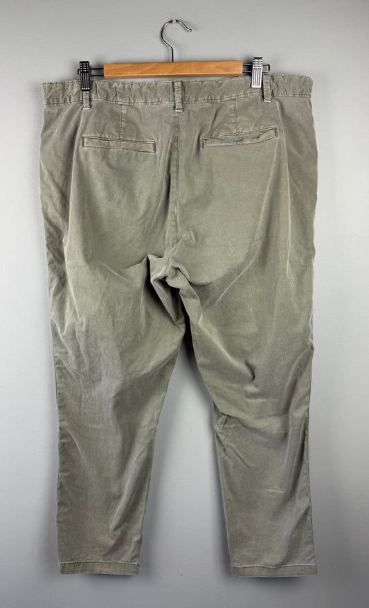 Gap Women’s 16 Girlfriend Chino Pant