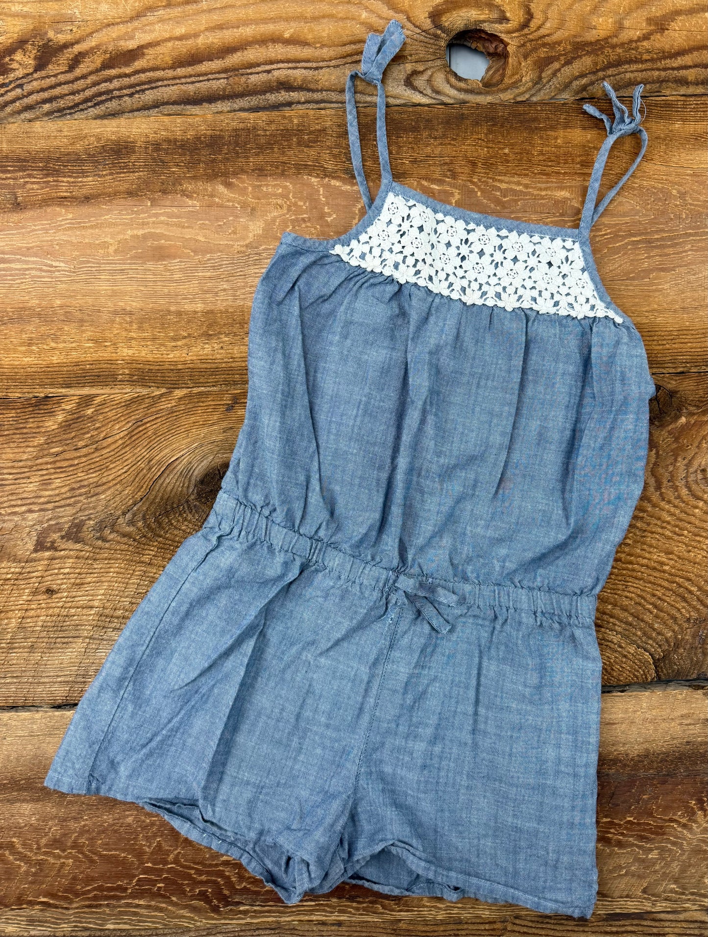 Oshkosh 5T Eyelet Romper