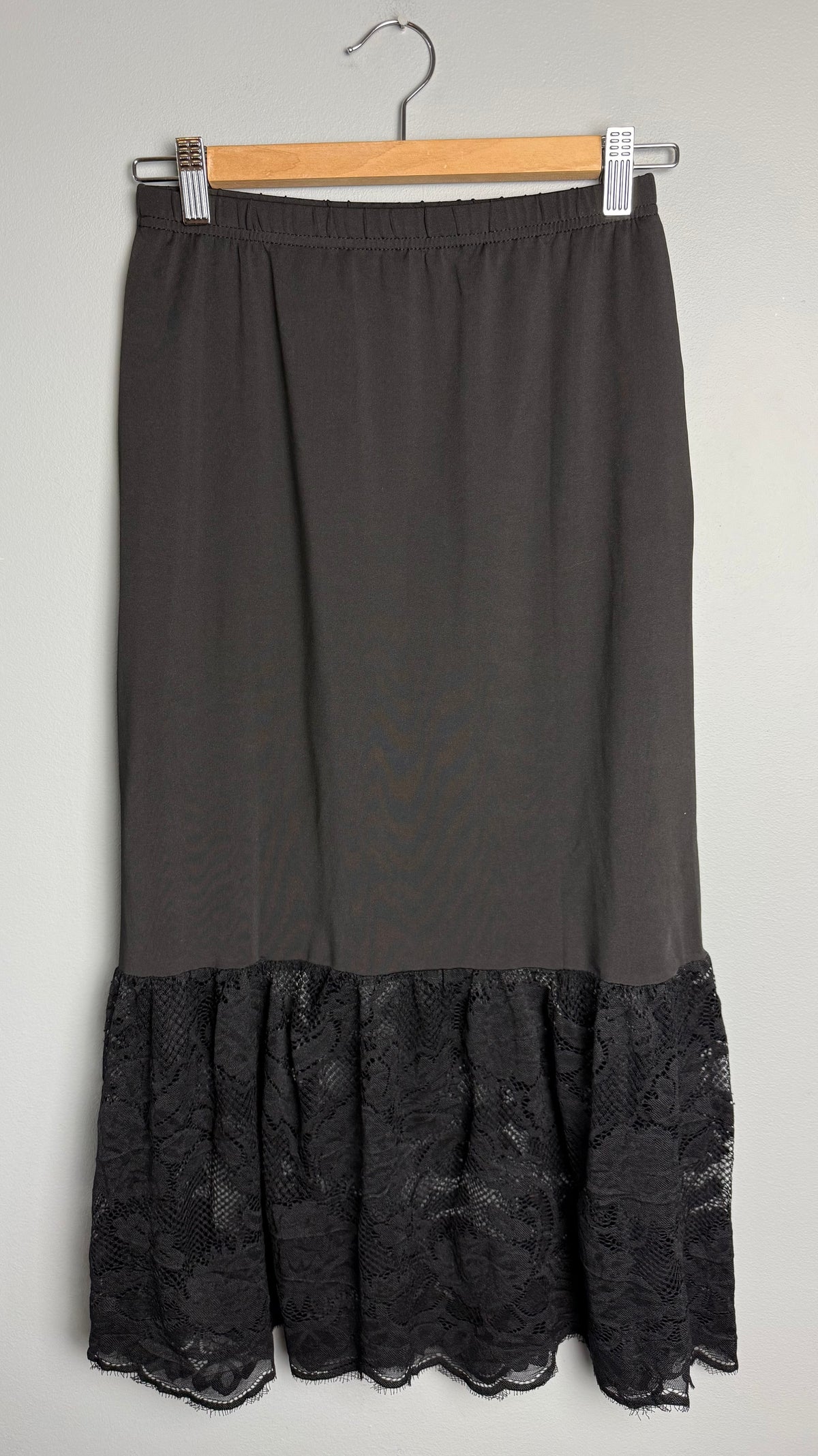 Women's Small Lace Skirt Slip