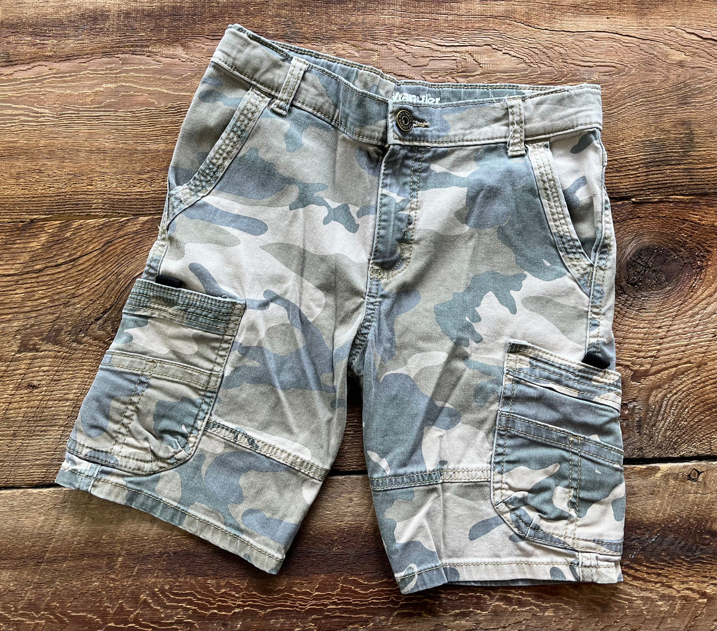 Wrangler 10R Camo Short