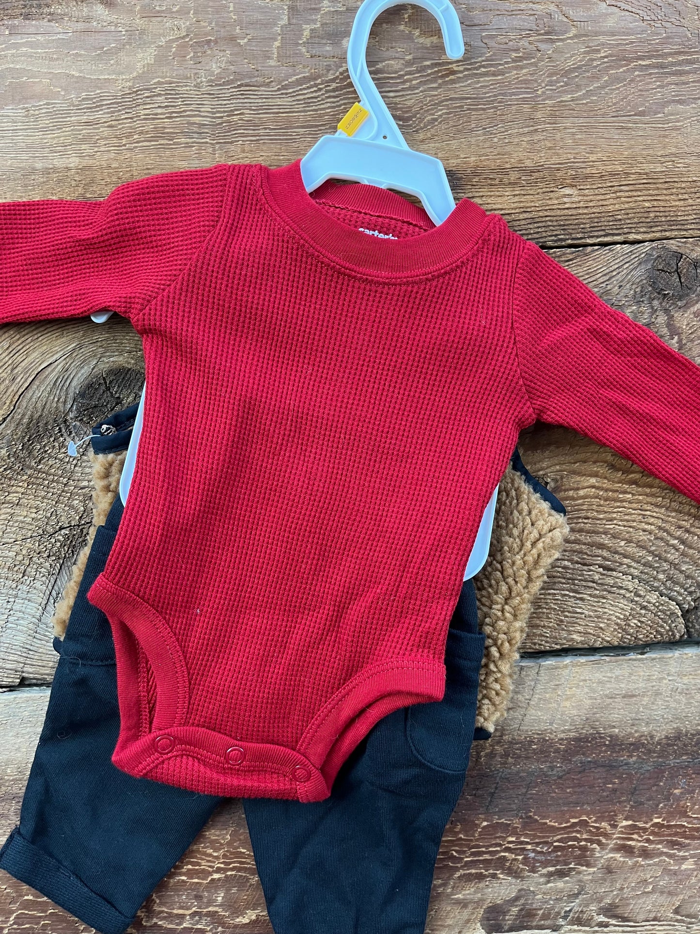 Carter’s NB Vest Outfit