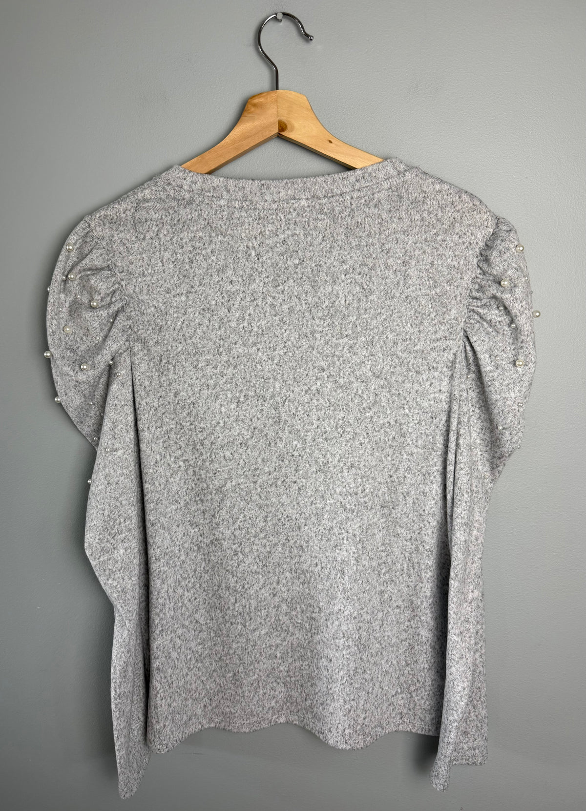 Reitmans Women’s Large Puff Sleeve Sweater