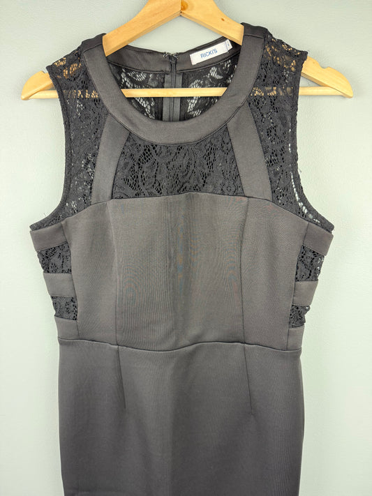 Ricki’s Women’s 6 Lace Formal Dress