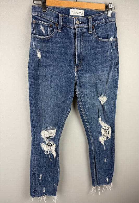 Abercrombie & Fitch 27/4 High Rise Mom Jean
