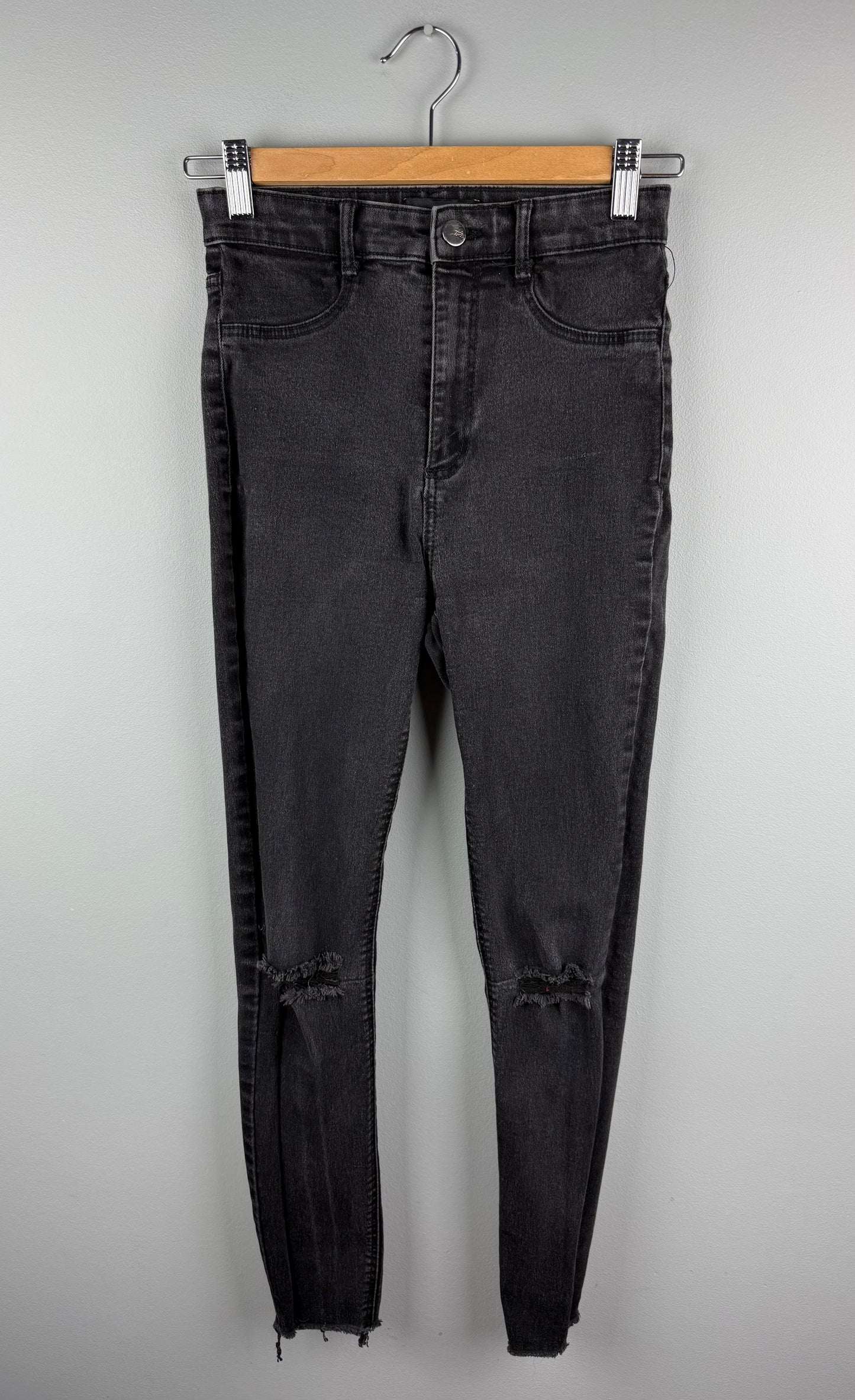 Zara Women’s 4 Distressed Skinny Jean