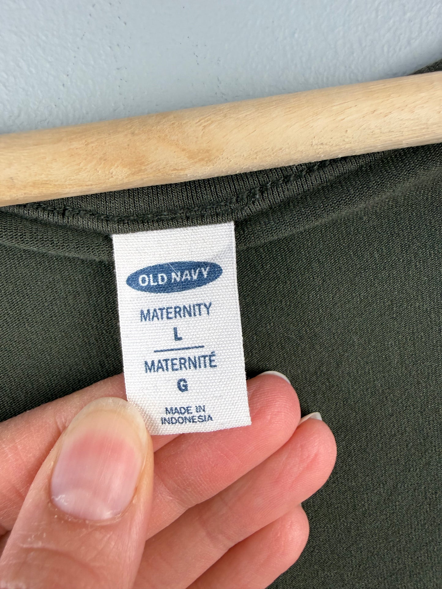 Old Navy Maternity Large Tank