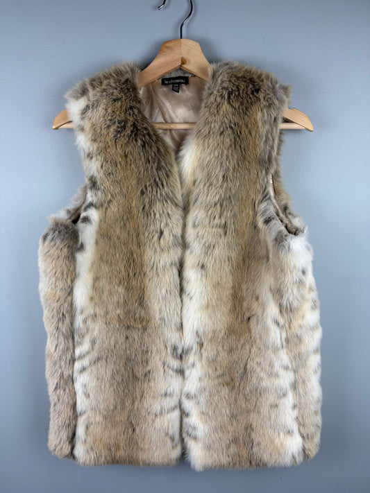 Le Chateau Women’s Medium Faux Fur Vest