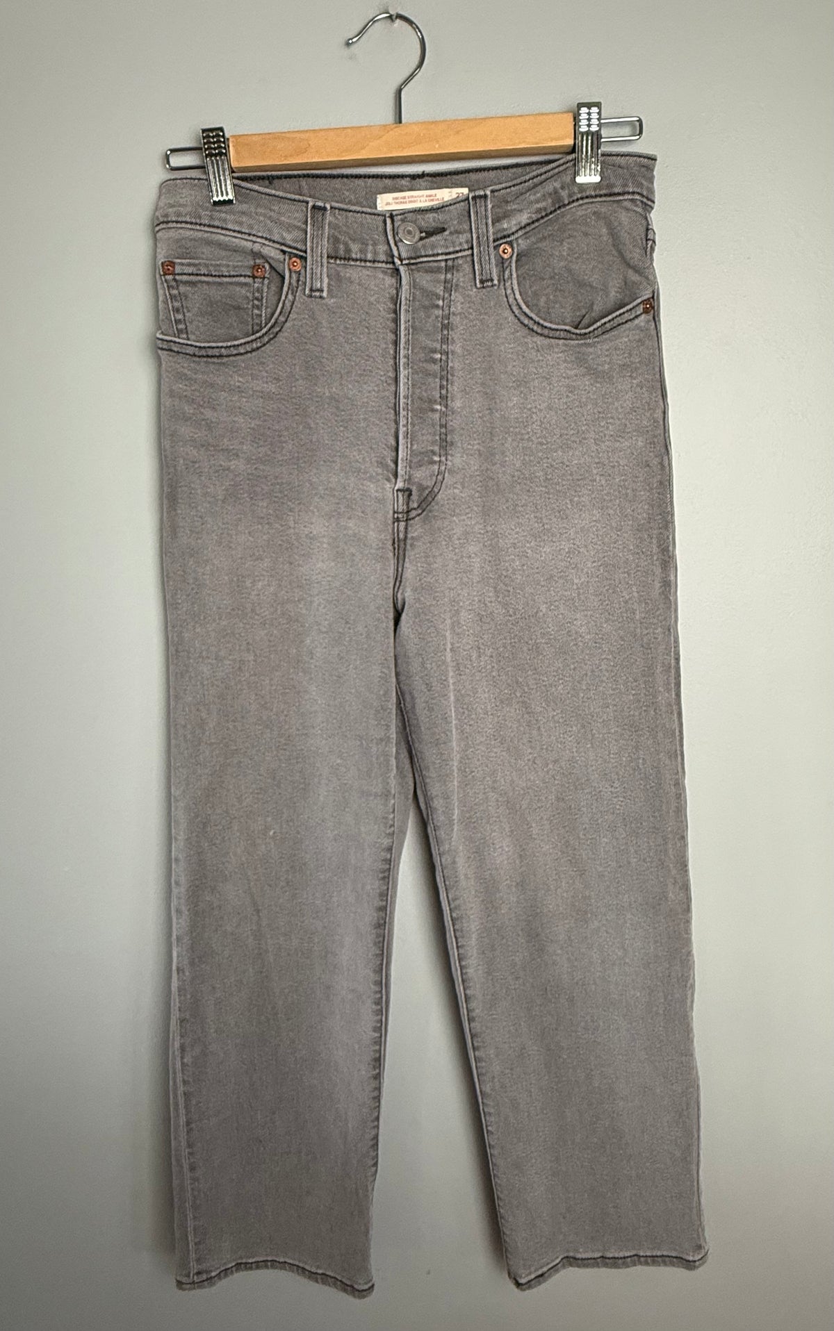 Levi's Women's 27 Ribcage Straight Ankle Jean