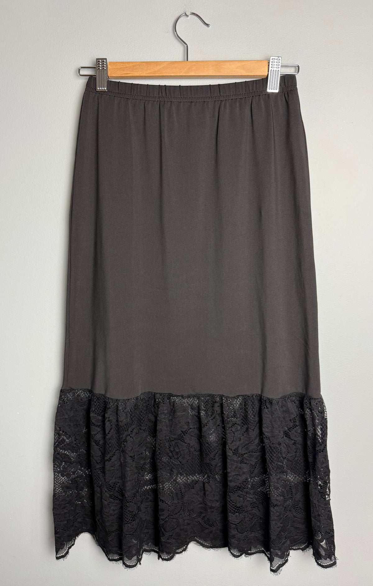 Women's Small Lace Skirt Slip