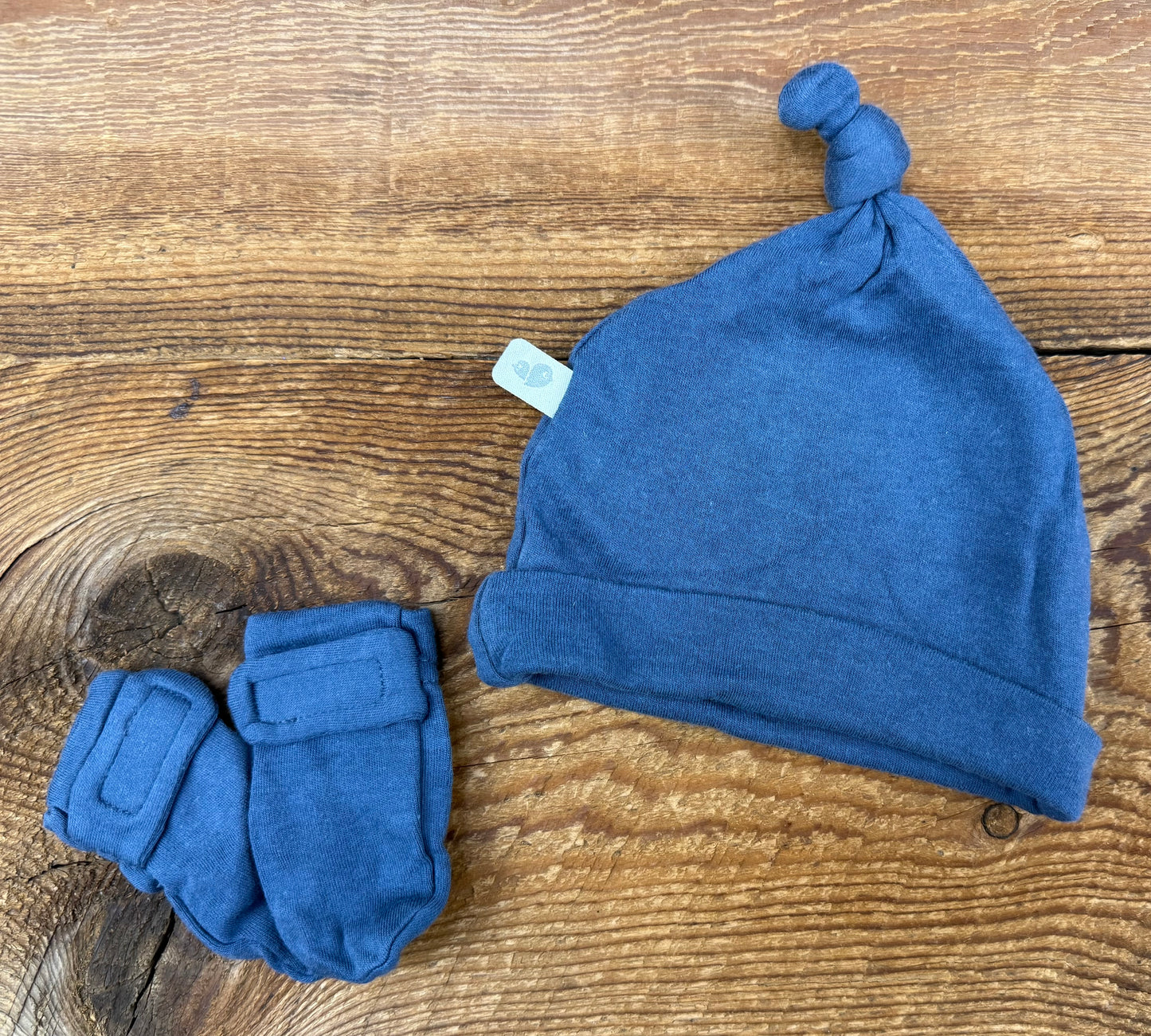 Perlim Pinpin Bamboo Hat & Mittens