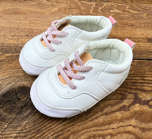 Carter’s 3-6M Soft Shoe
