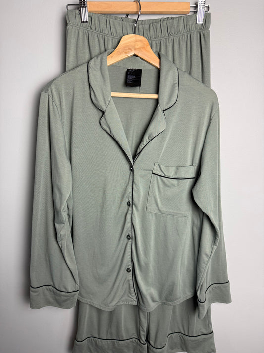 H&M Women’s Small Pajama Set