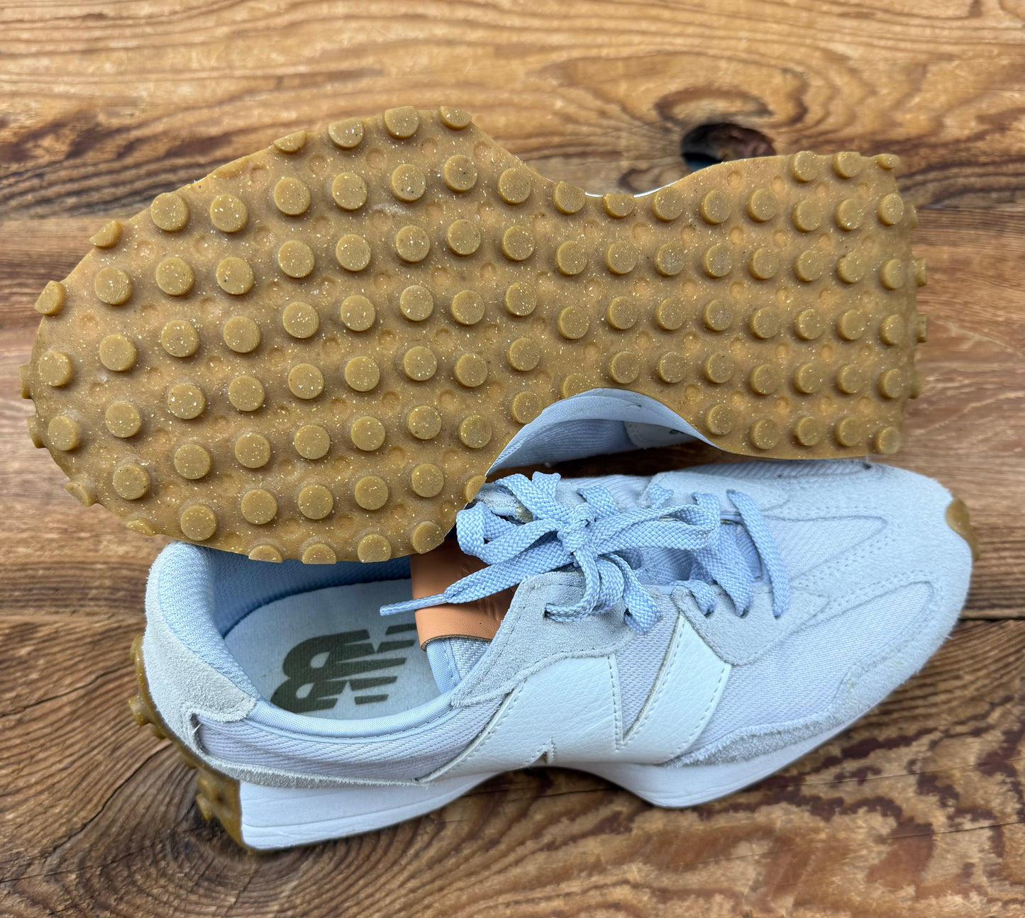 New Balance Women's 8 Running Shoe