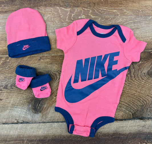 Nike 0-3M Set