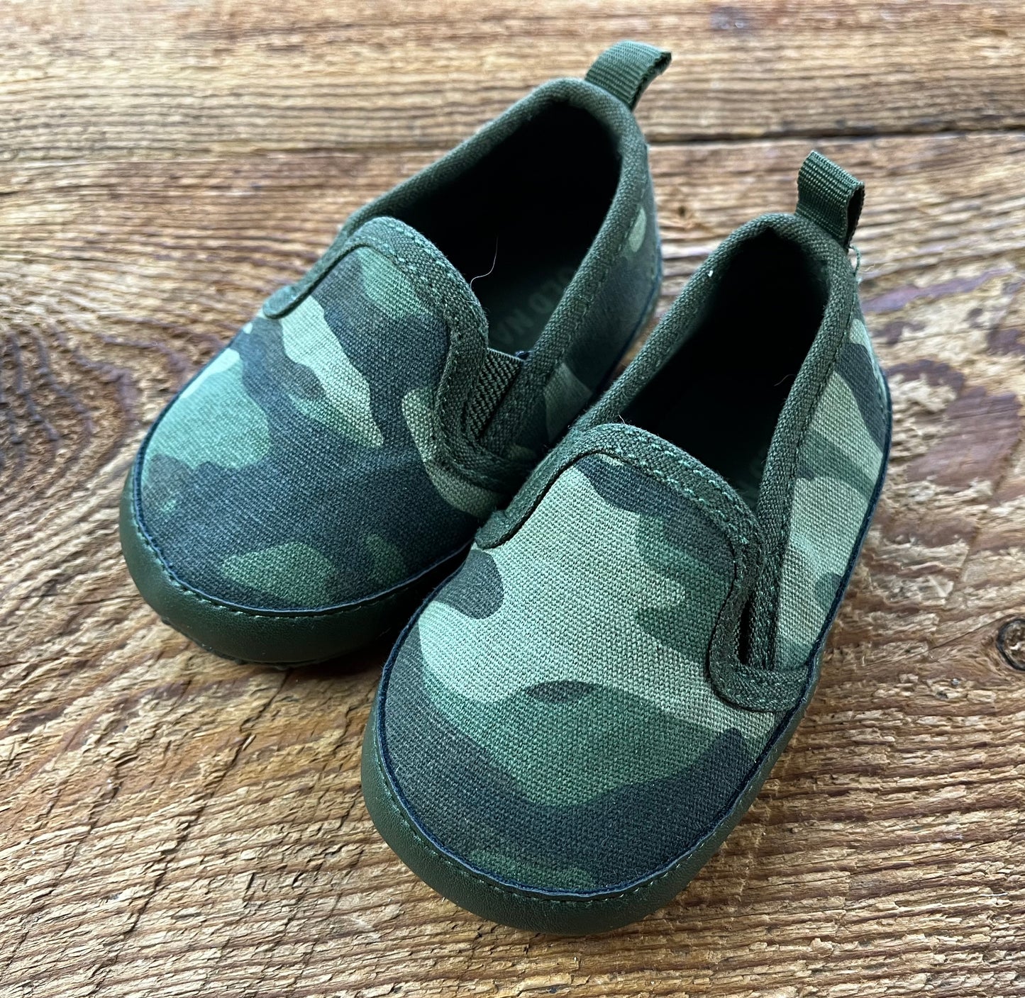 Old Navy 6-12M Camo Shoe