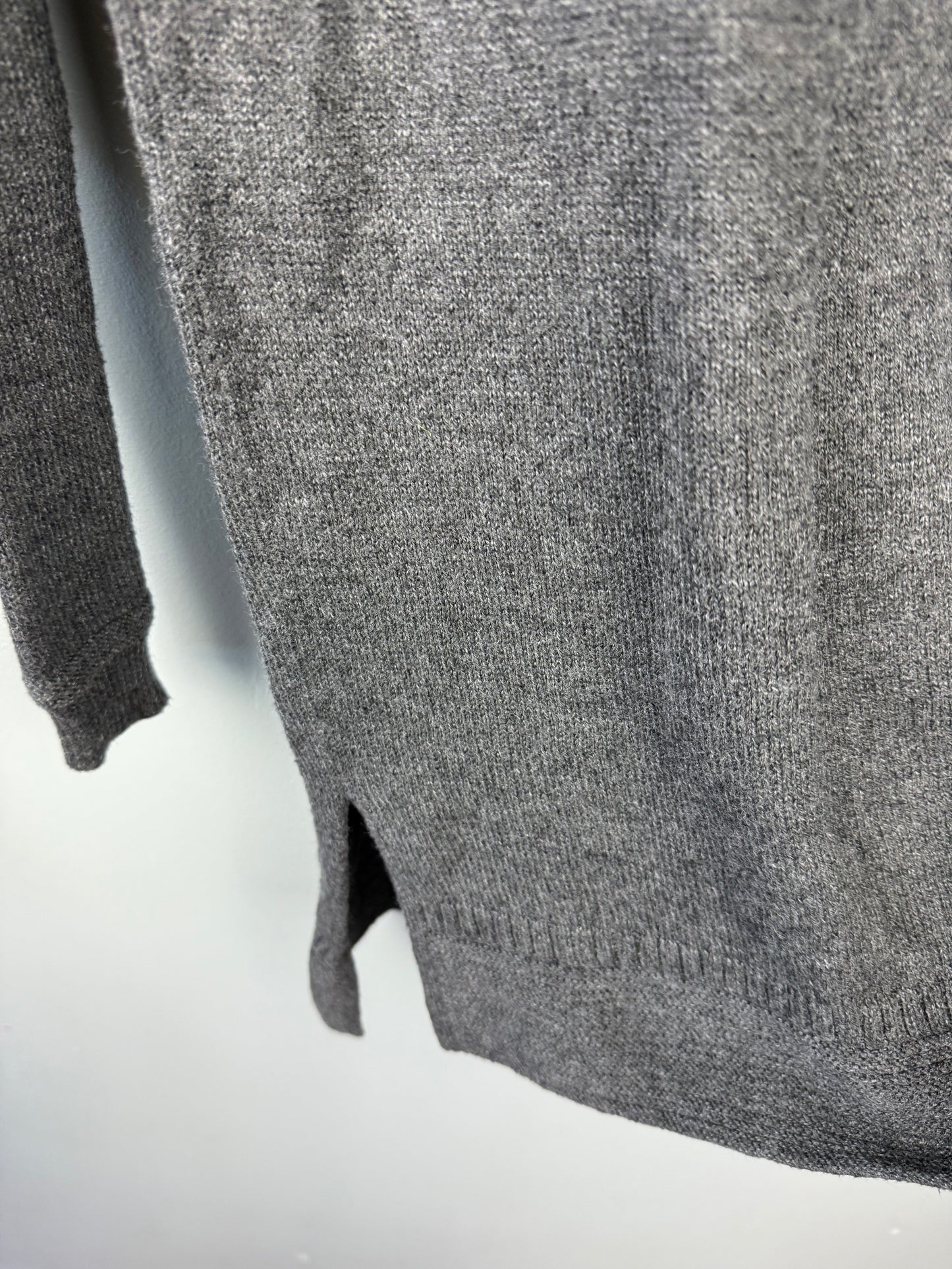 Old Navy Women’s Medium Knit Sweater