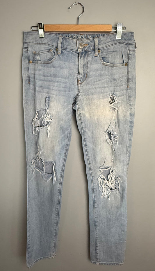 American Eagle Women’s 6 Distressed Skinny Jean