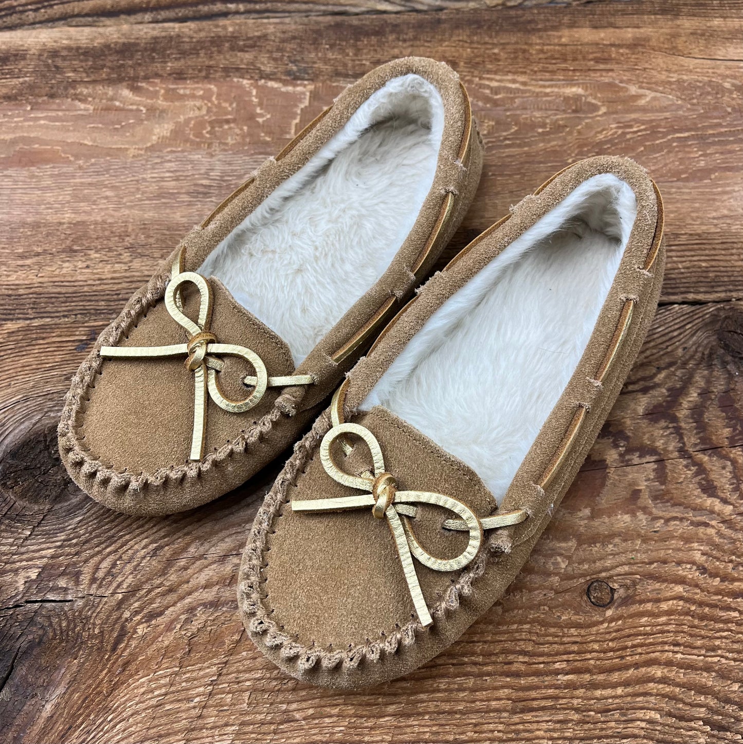 Vineyard Vines 4Y Slipper