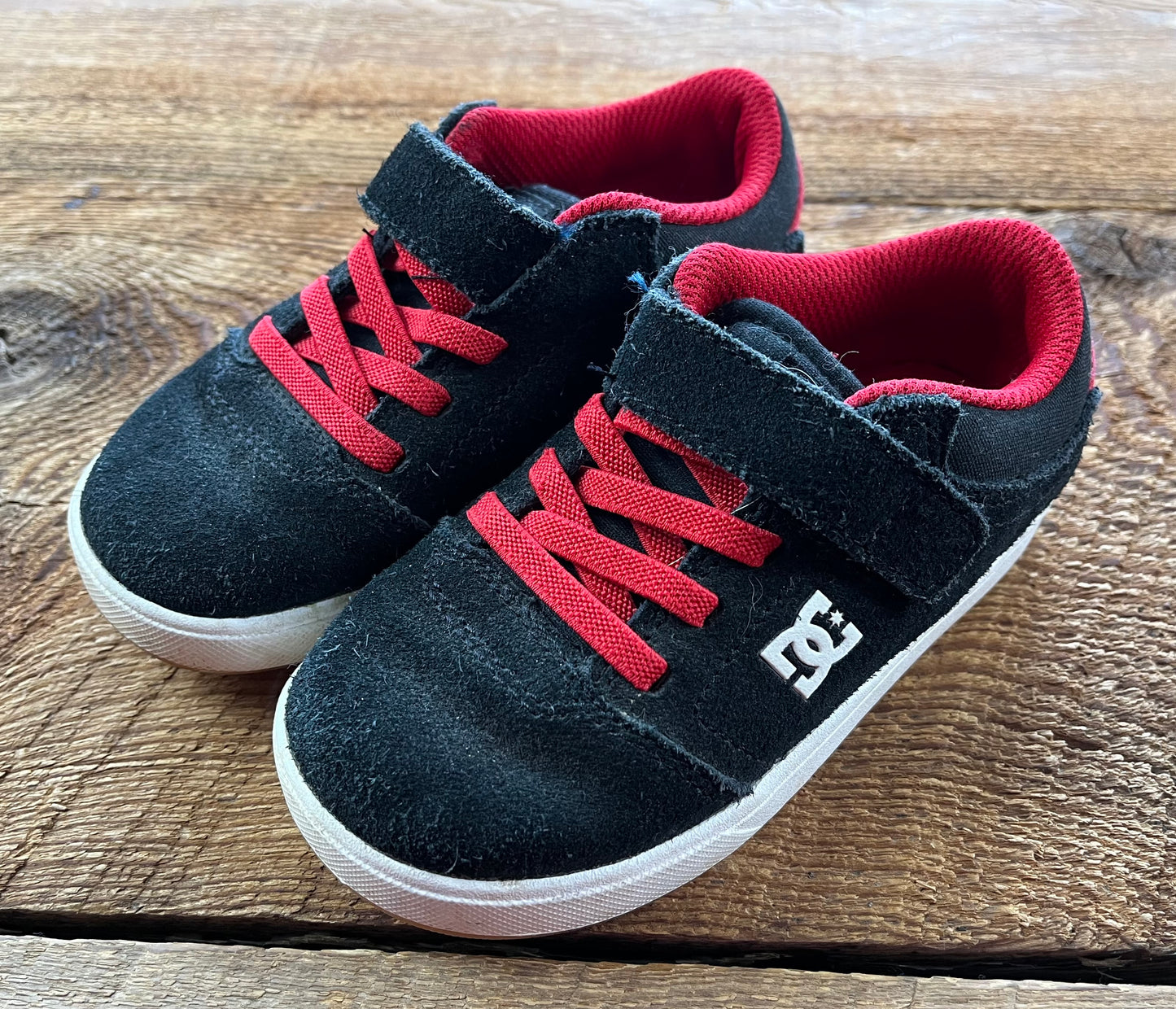 DC 9T Suede Skate Shoe