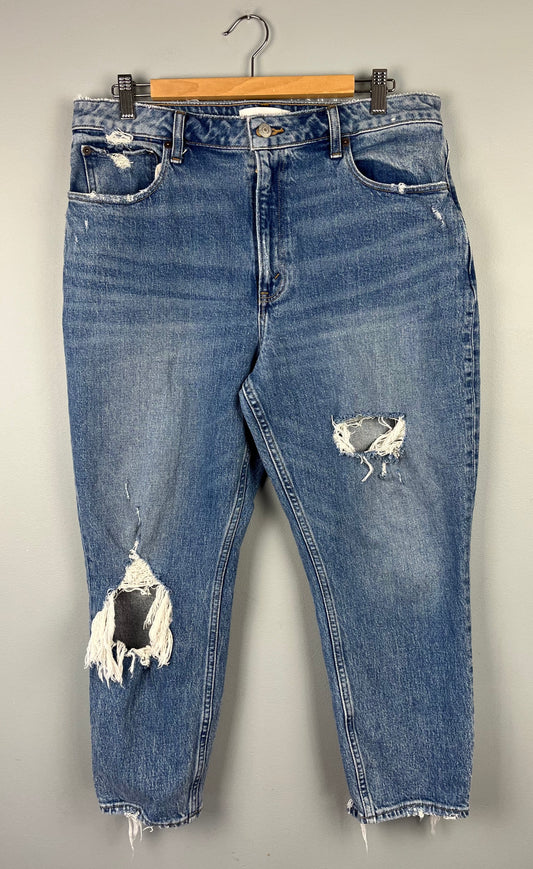 Abercrombie & Fitch 32/14 High Rise Mom Jean