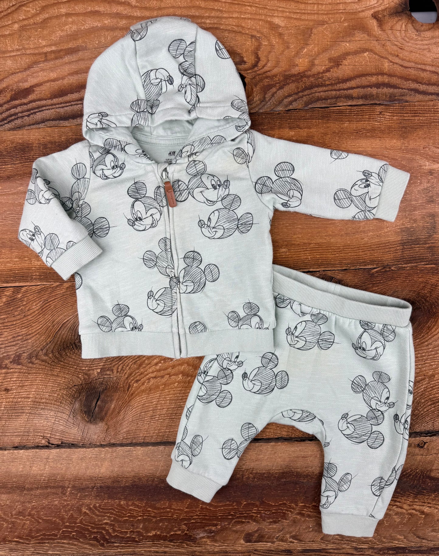 H&M 3M Mickey Outfit