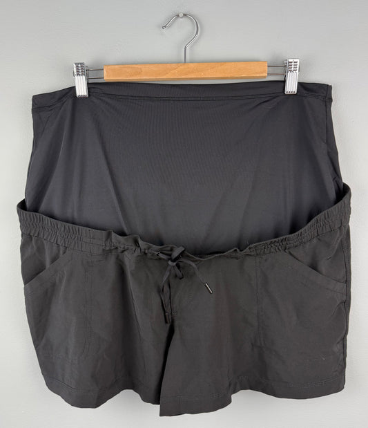 Thyme Maternity XXL Short