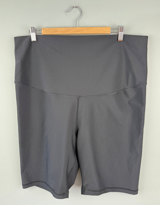 Old Navy Maternity XL Bike Short